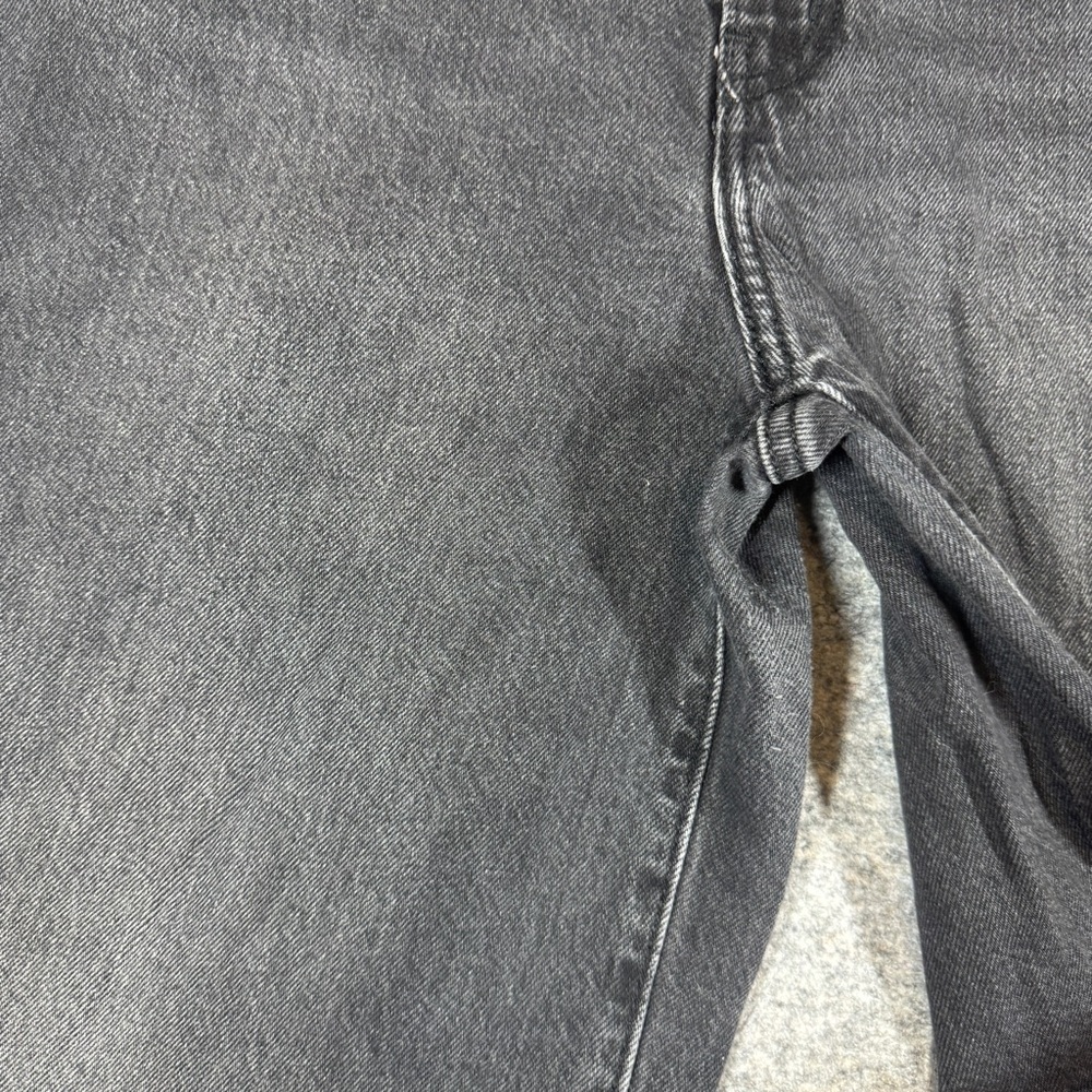 Levi’s XL Flood Black Wide Leg Cropped Jeans Size 28 Raw Hem Vintage Wash Denim - Picture 10 of 15